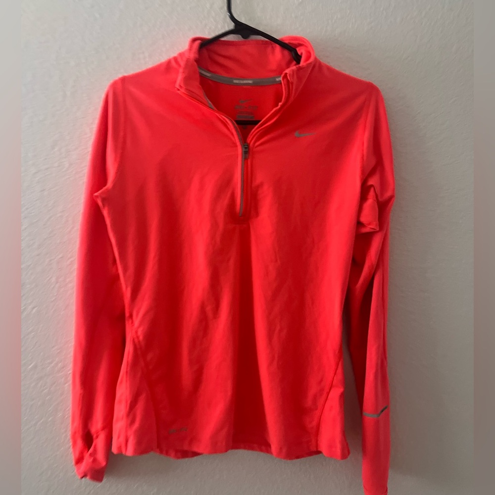 Nike women dri fit long sleeve coral pink size small 1/4 zip up